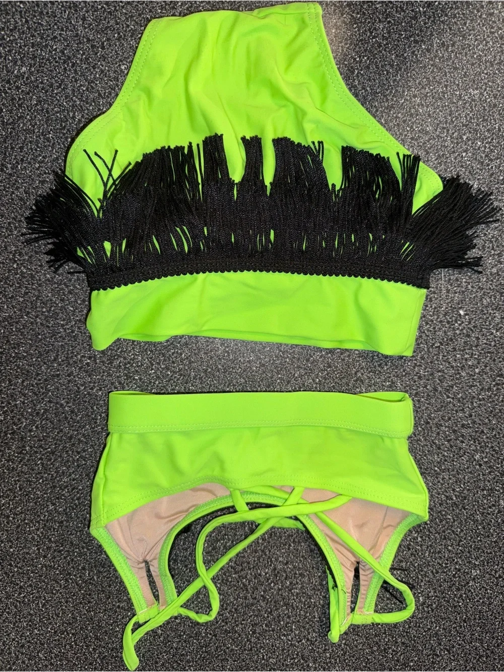 Kandi Kouture NWOT 2 Piece Neon Green Fringe Dance Set Size Child Medium (5/6)